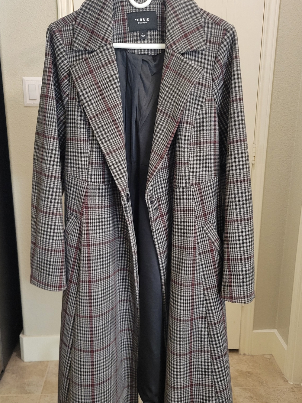Torrid Plaid Long Trench Coat Grey/Black/Burgundy- Size 1 (14-16/1X)- Like New